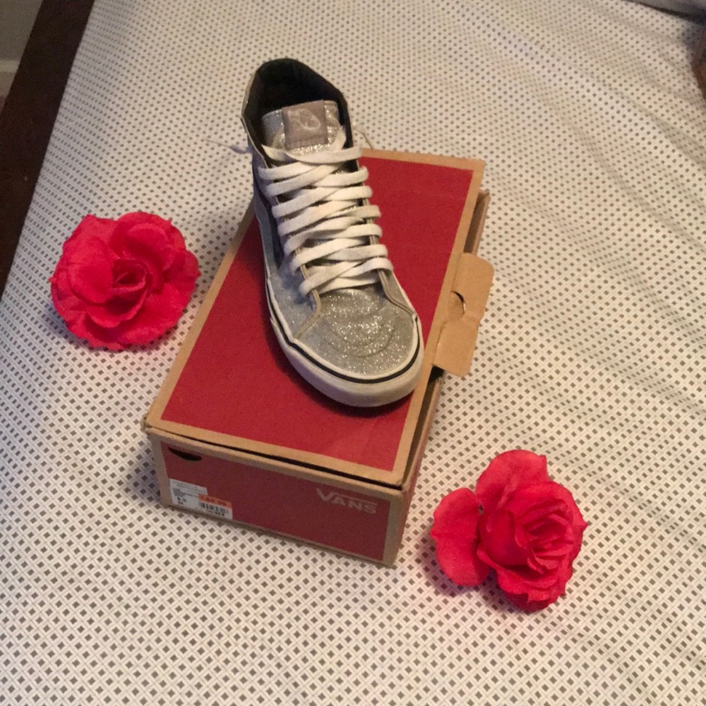 Hightop glitter vans .